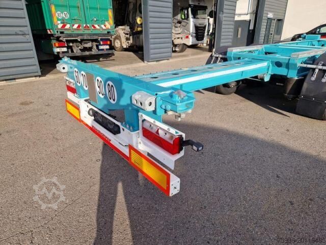 Félpótkocsi Kässbohrer PORTE CONTAINERS MULTIFONCTIONS