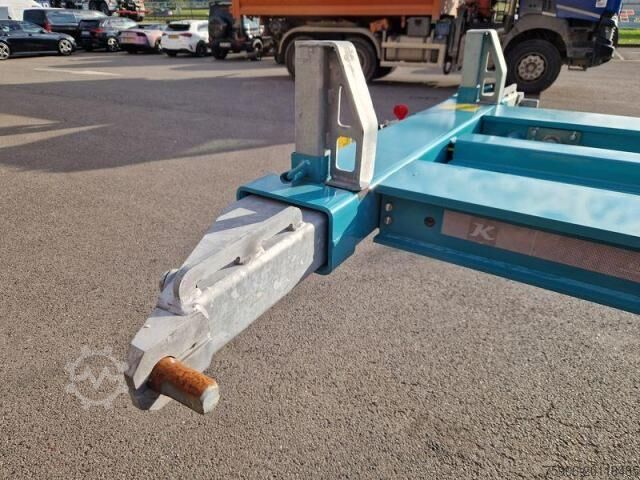 Félpótkocsi Kässbohrer PORTE CONTAINERS MULTIFONCTIONS