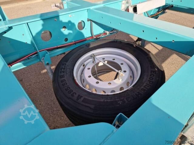 Félpótkocsi Kässbohrer PORTE CONTAINERS MULTIFONCTIONS