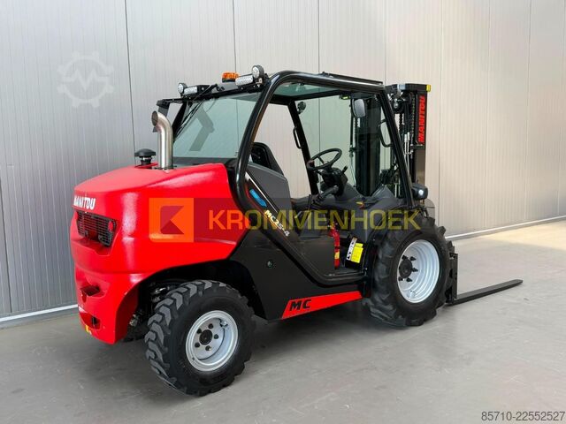 Terenski viljuškar Manitou MC 25-4 D K ST5