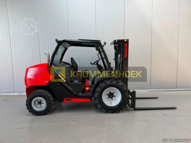 Terenski viljuškar Manitou MC 25-4 D K ST5