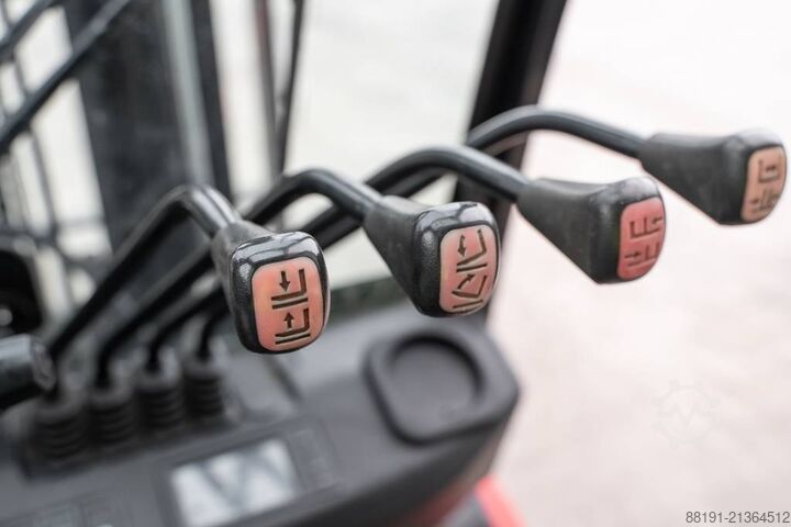 Manitou MI 30 D Manitou MI 30 D