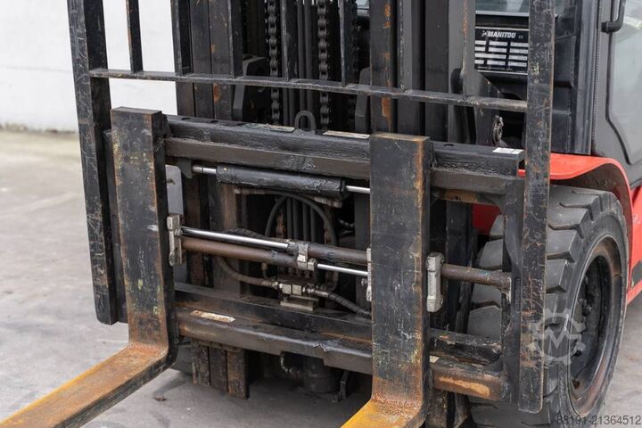 Manitou MI 30 D Manitou MI 30 D