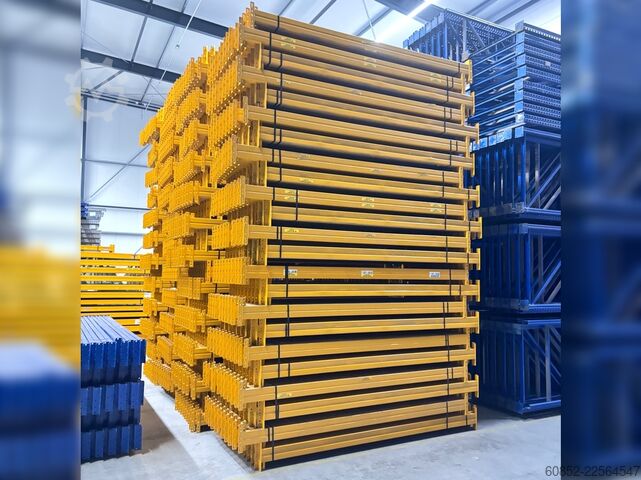  ca. 30,8 lfm Jungheinrich Esmena Höhe : 400 cm , 2100 kg Fachlast