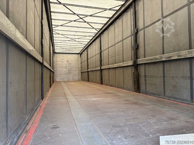 Öppen semitrailer med kapell KÖGEL SN24 Pritsche+Schiebeplane/3-Achsen/Standard