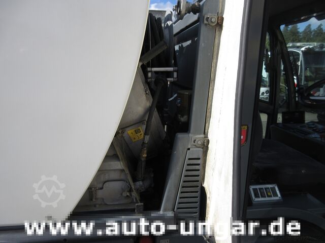 Čistač Boschung S3 Kehrmaschine urban sweeper Wildkraut