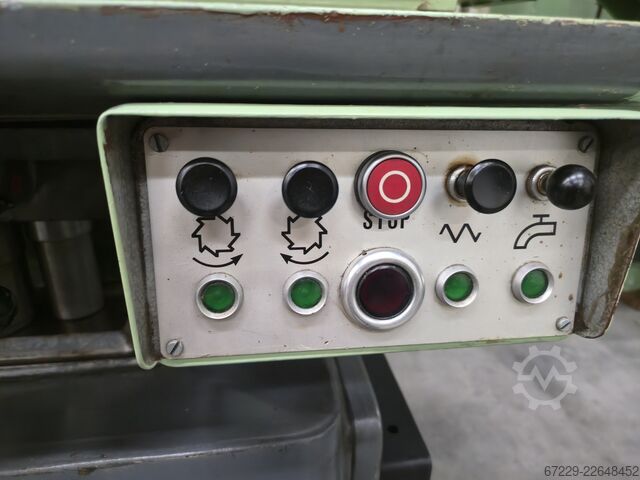 Máquina universal de fresagem e mandrilagem Acciera F4