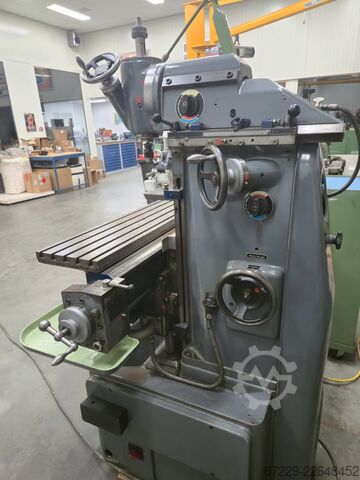 Máquina universal de fresagem e mandrilagem Acciera F4