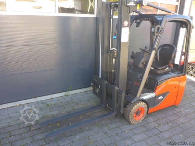 Elektrische vorkheftruck 3 wielen Linde E15