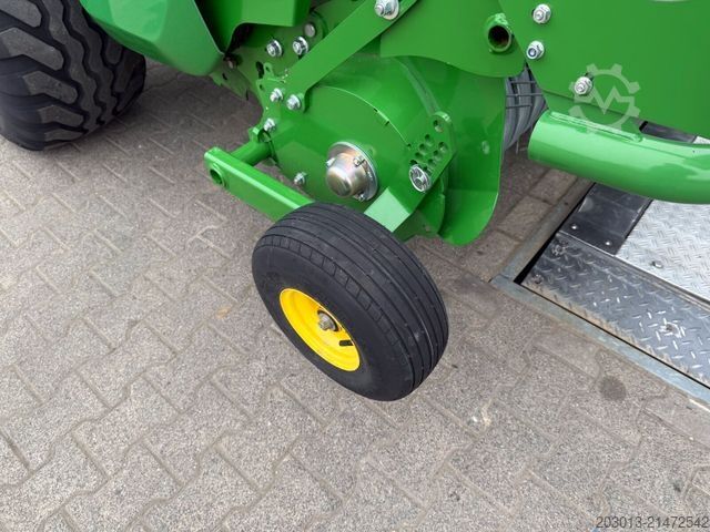 Tarım makinesi John Deere V451 G Rundballenpresse - NEU