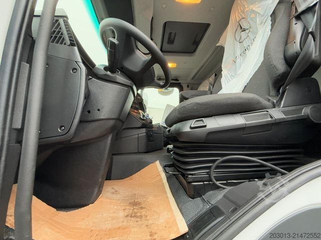 Samochód z pompą do betonu MERCEDES-BENZ Arocs 4146 8x4 PUMI SERMAC 4Z28