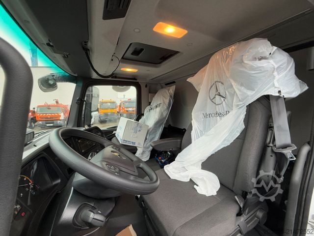 Samochód z pompą do betonu MERCEDES-BENZ Arocs 4146 8x4 PUMI SERMAC 4Z28