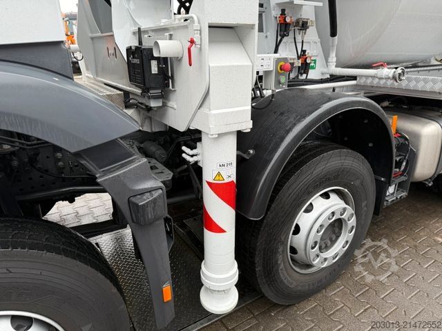 Samochód z pompą do betonu MERCEDES-BENZ Arocs 4146 8x4 PUMI SERMAC 4Z28