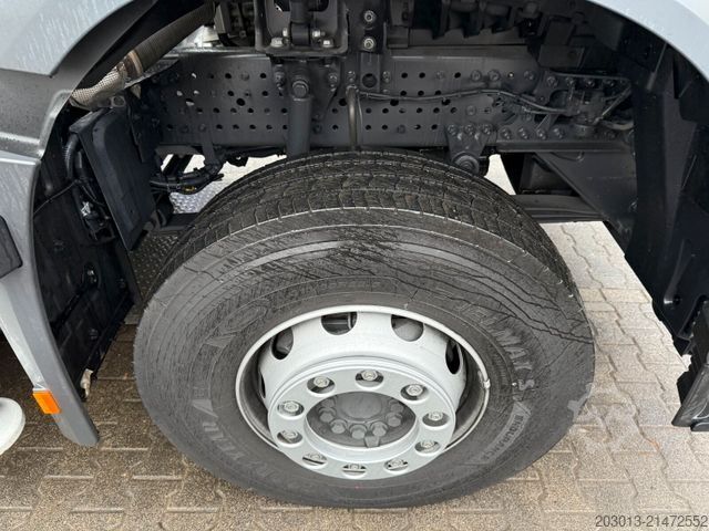 Samochód z pompą do betonu MERCEDES-BENZ Arocs 4146 8x4 PUMI SERMAC 4Z28