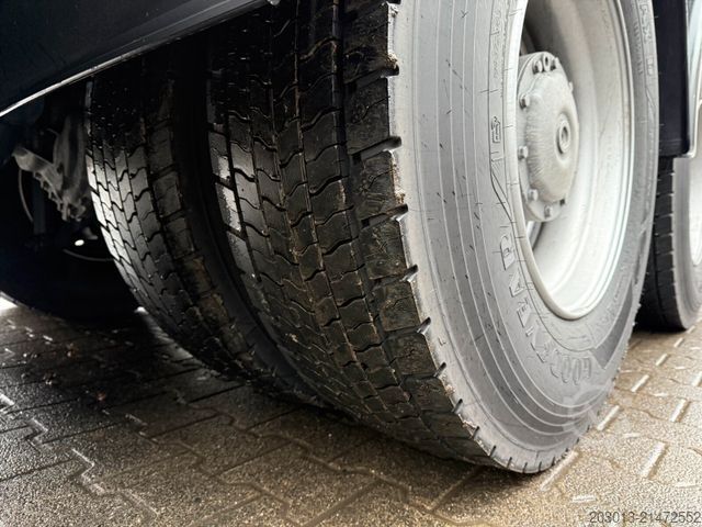 Samochód z pompą do betonu MERCEDES-BENZ Arocs 4146 8x4 PUMI SERMAC 4Z28