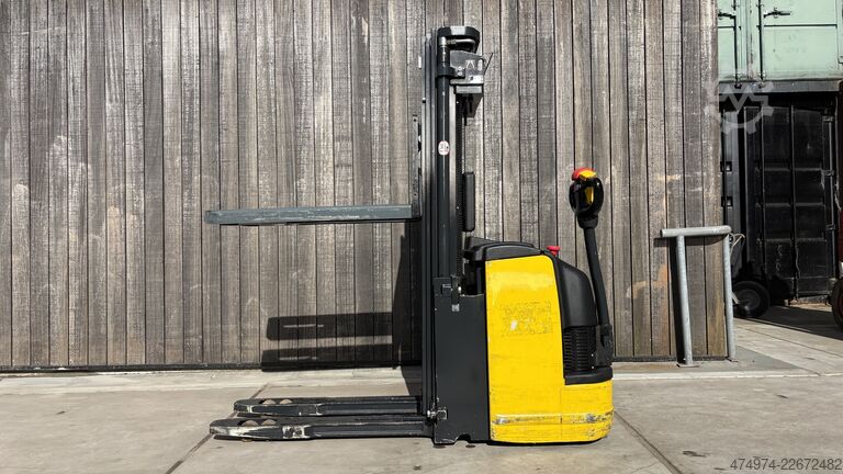 Doppelstockstapler mit Initialhub Komatsu CNI 14