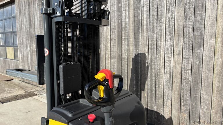 Doppelstockstapler mit Initialhub Komatsu CNI 14