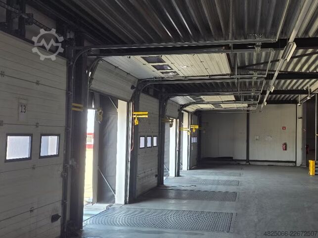 Demontierbare Lagerhalle mit Verladerampen, 234 m² Industrial warehouse 36 x 6,5