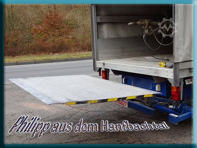 Flatbed/branda Mercedes-Benz Mercedes Sprinter 312D 4x4 Pritsche Hebebühne Army