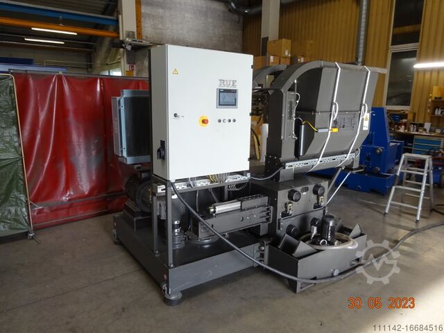 Πρέσα για μπρικέτες RUF 15/1700/150x60