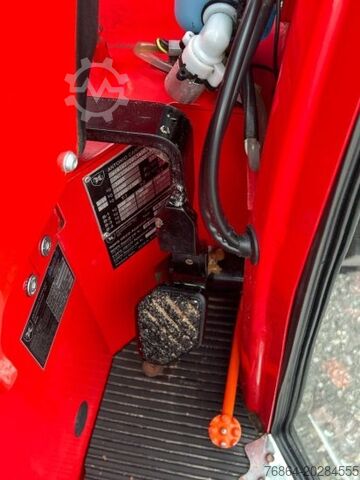 Traktor  ANTONIO CARRARO SRX 5800 TORA REDCAB, YANMAR RADIO KLIMA REVGUIDE