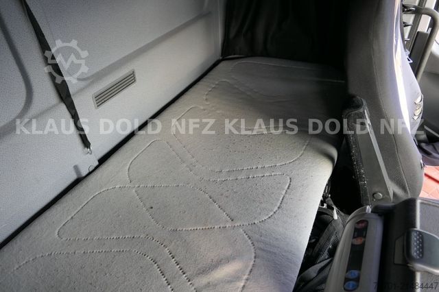 Biltransportlastbil MERCEDES-BENZ Atego geschloss. Autotransporter LBW Euro 6