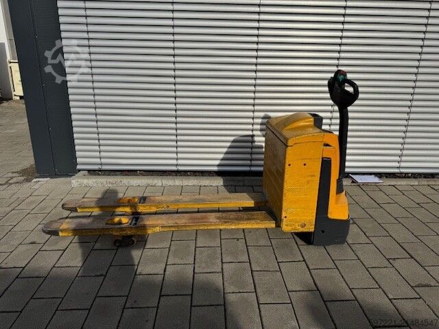 Elektrische palletwagens Jungheinrich EJE 220 (Gabellänge 1800 mm!!!)
