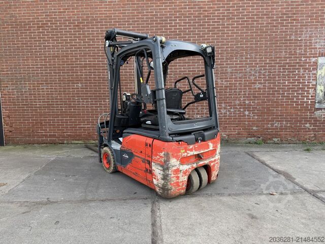 Elektrische vorkheftruck 3 wielen Linde E16-02