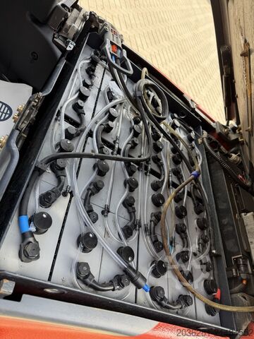 Elektrische vorkheftruck 3 wielen Linde E16-02