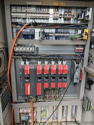 Högpresterande horisontell bandsåg HEMA CoreCutter 900 - Horizontalbandsäge