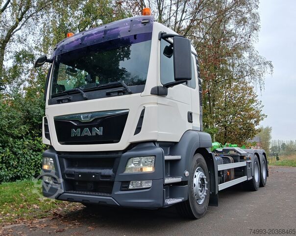 Camion con sistema hooklift MAN 26.440 6X4 CONTAINERSYSTEEM