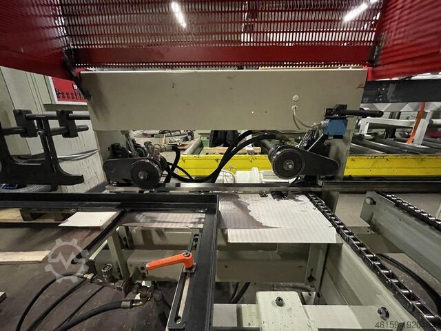 Mécanisation des mouleuses Weinig Moulder mechanisation 80m/min