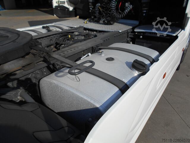 Trattore stradale standard DAF XG 480
