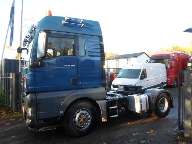 Standard nyergesvontató MAN TGX 18.500/ 4x4/HAD