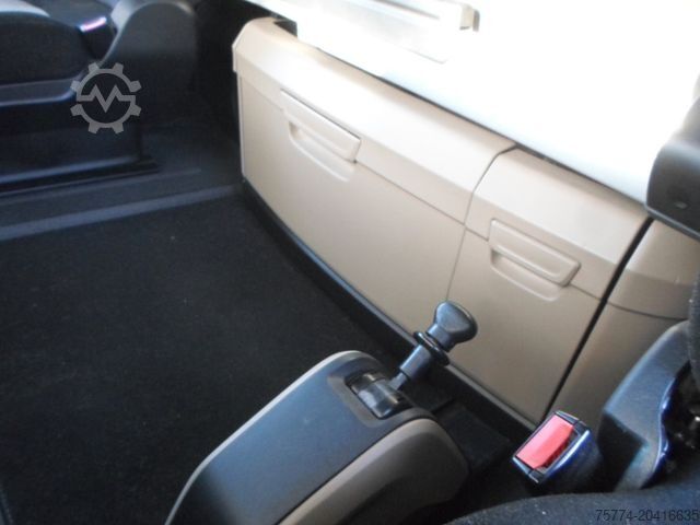 Standard nyergesvontató MAN TGX 18.500/ 4x4/HAD