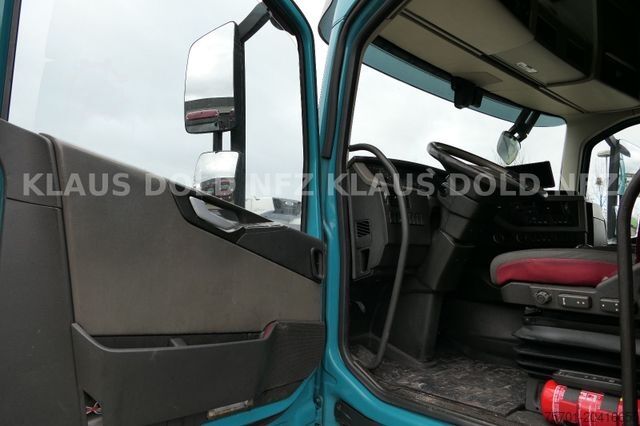 Standard tractor unit VOLVO FH 420 Globetrotter 2-Tanks Euro 6