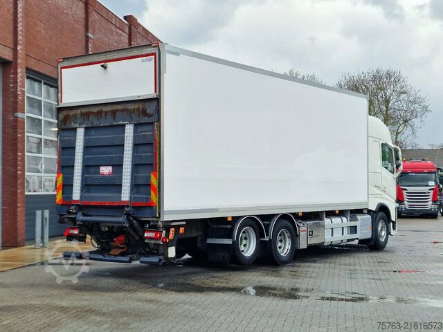 Gekoeld/bevroren transport Volvo FH 13.500 Globetrotter XL 6x2 - Carrier Frigo B...