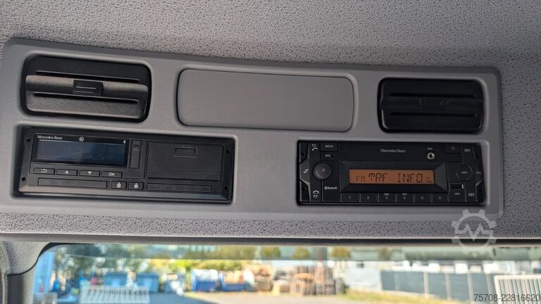 Caminhão frigorífico MERCEDES-BENZ Atego 1624 Kühlkoffer Thermo King
