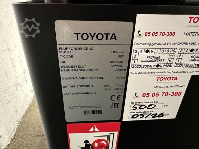 Niskopoziomowy wózek kompletacyjny Toyota OSE 250 - 187 Stunden !!!!