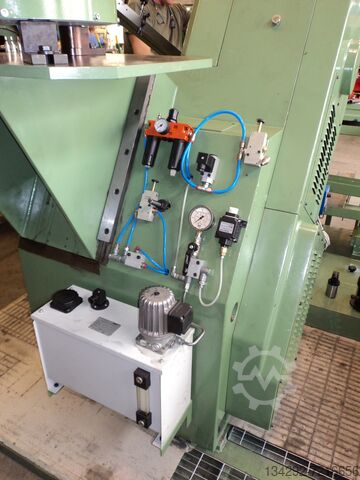 Machine voor het maken van schroeven INGRAMATIC RP1/V