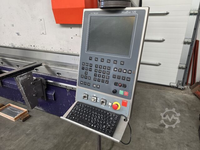 Prensa plegadora Bystronic PR 150x3100