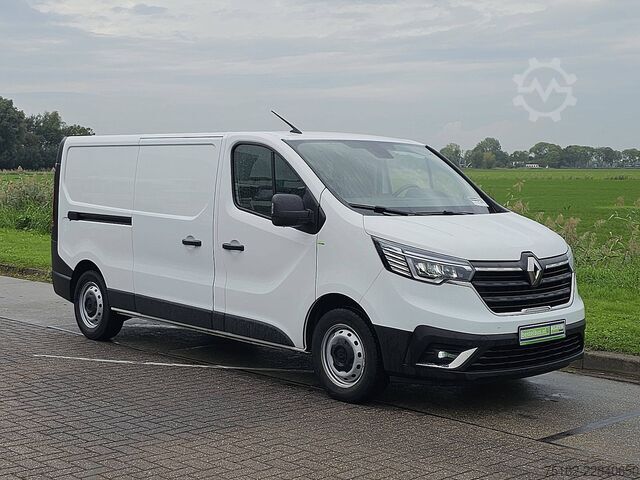 Camioneta familiar de techo alto RENAULT TRAFIC 2.0 DCI L2H1 Airco Trekhaak
