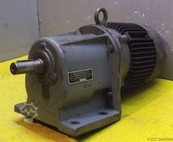 Motorredutor 1,1 kW 81 rpm Bauer DO41/105