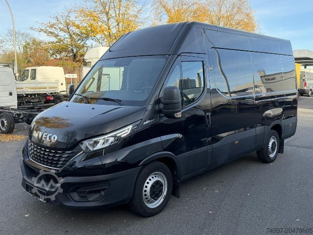 Dobozos furgon IVECO 35S14HA8 V/P HI-MATIC LED RFK AHK