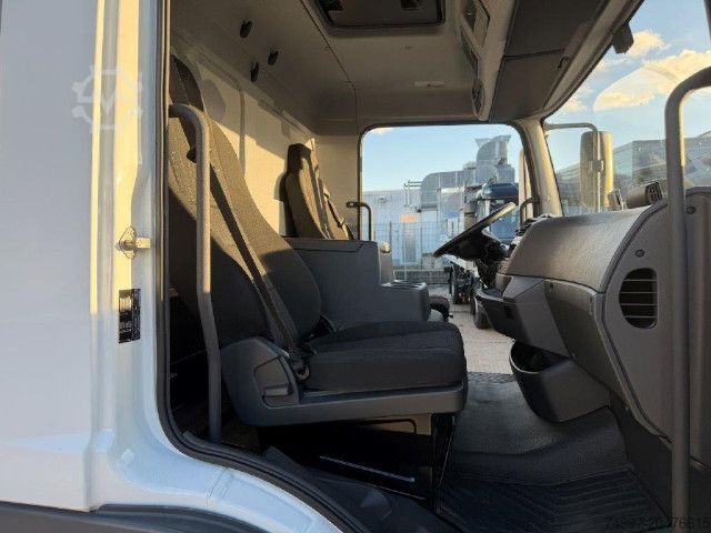 Dobozos teherautó Mercedes-Benz Atego 1218 L / Klima / Tempomat