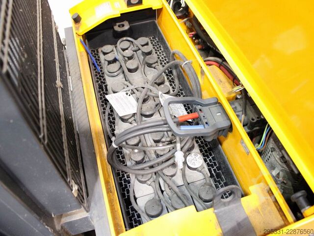 Carrello elevatore elettrico a 4 ruote Carer A 80-900X