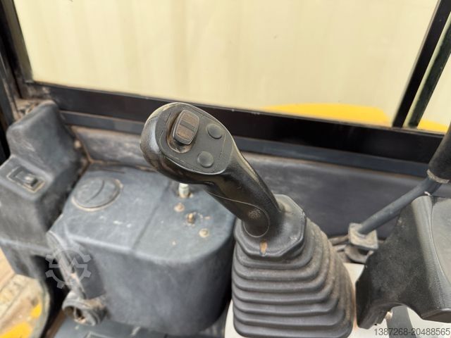 Mini ekskavatör KOMATSU PC26MR-3 / 2020 BJ / 2 x Löffel