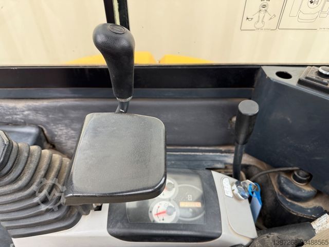 Mini ekskavatör KOMATSU PC26MR-3 / 2020 BJ / 2 x Löffel