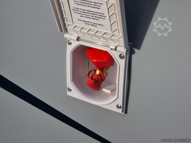 Yarı entegre karavan CHAUSSON 627 Titanium Line *MJ26*Arctic*Hubbett*Automatik