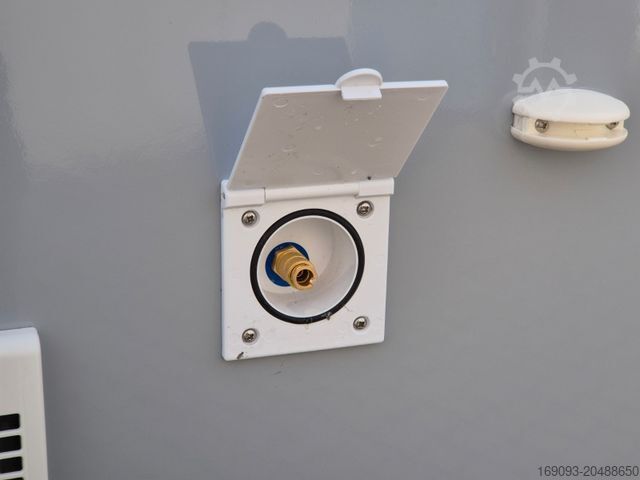 Yarı entegre karavan CHAUSSON 627 Titanium Line *MJ26*Arctic*Hubbett*Automatik